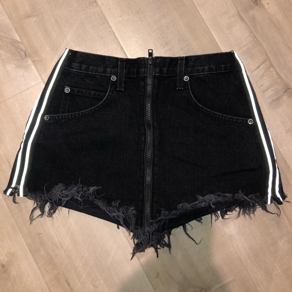 LF Short Jean Skirt